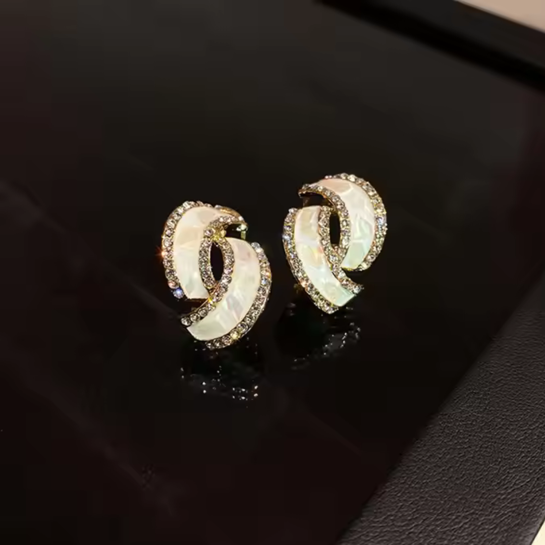 Whirl Stud Jazzy Earrings