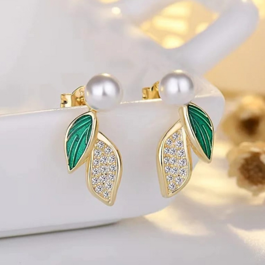 Leaf and Pearl Minimal Earrings