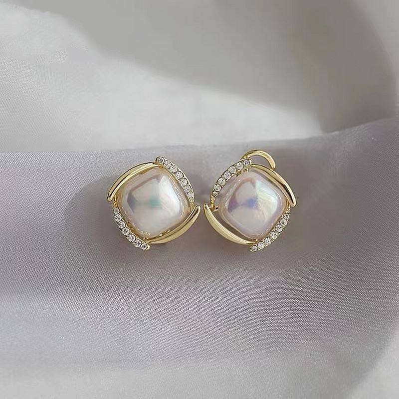 Bling Pearl Earrings