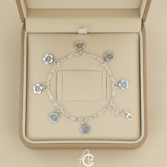 Floral Bracelet : Handmade