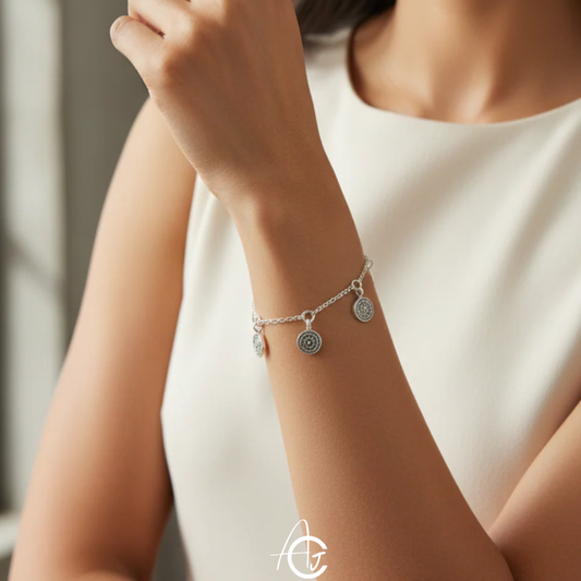 Sofia Bracelet : Handmade