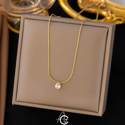 Drop Solitaire Necklace