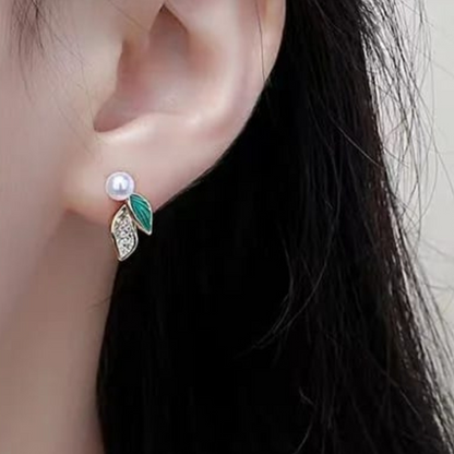 Leaf and Pearl Minimal Earrings