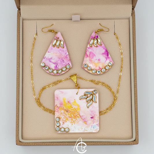 Fluid Necklace Set : Handmade