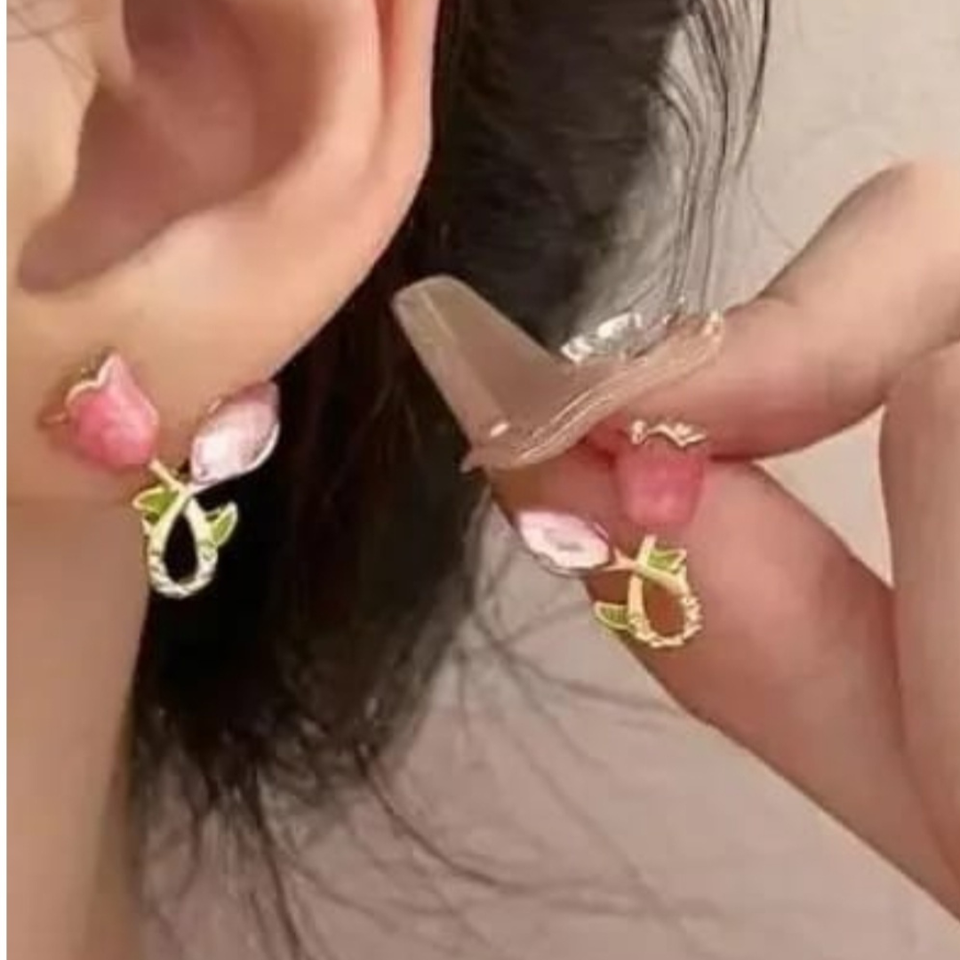 Shiney Daisy Twist Earrings Pink