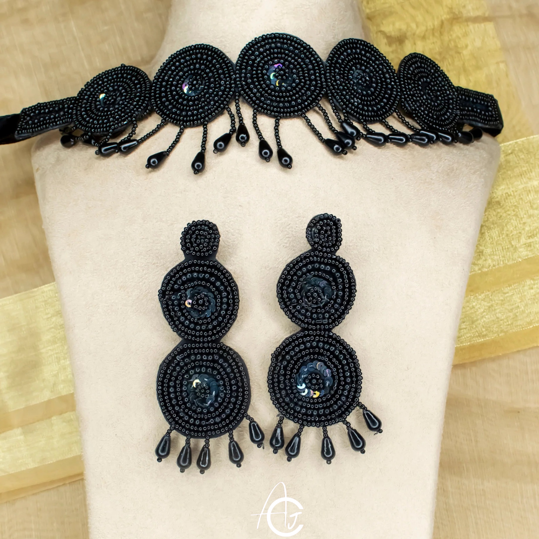 Beads Embroidered Necklace Set : Handmade