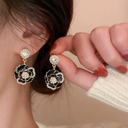 Flower Classy Earrings Black