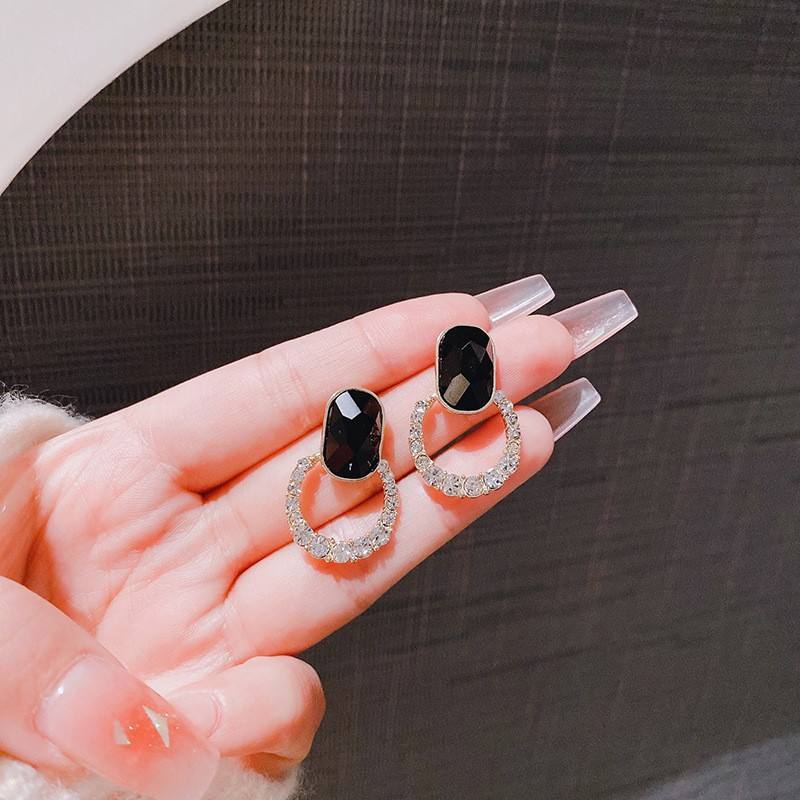 Bling Classy Earrings