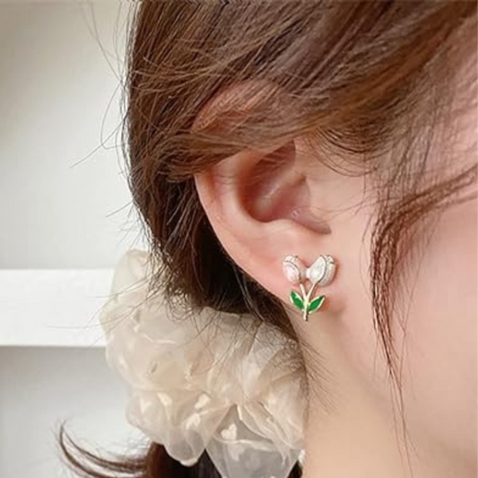 Daisy Mininal Earrings