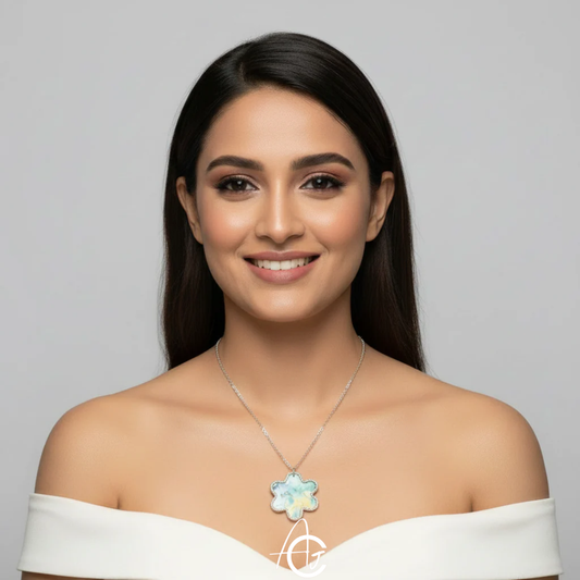 Fluid Necklace : Handmade