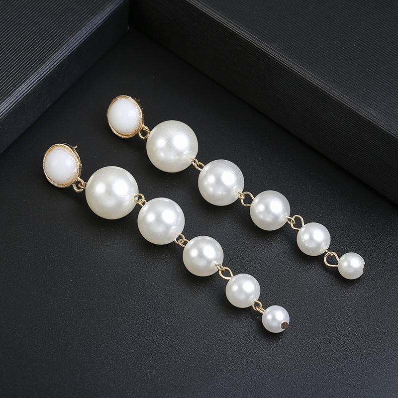Pearl Dangle Earrings