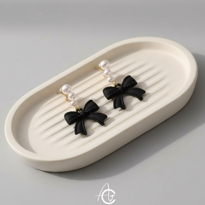 Pearl Black Bow Earring