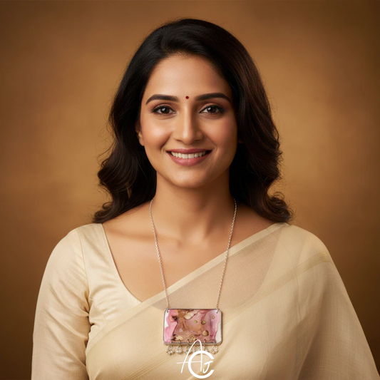 Fluid Necklace : Handmade