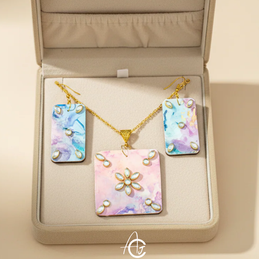 Fluid Necklace Set : Handmade