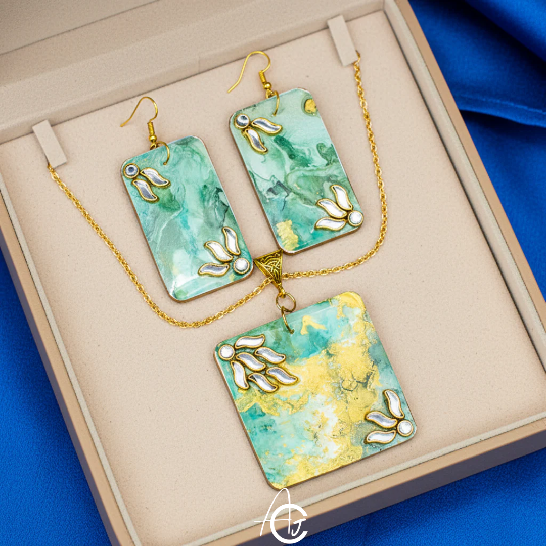 Fluid Necklace Set : Handmade