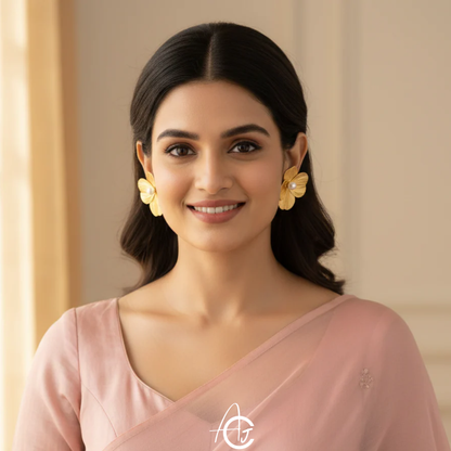 Daisy Gold Earrings