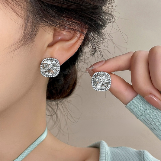 Bow That Spark Earrings