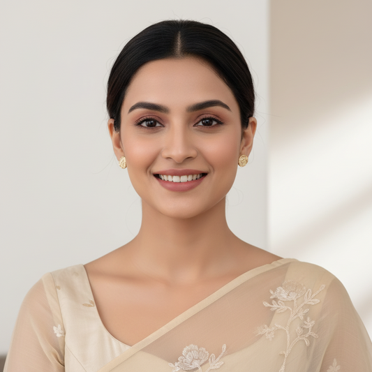 Daisy Stud White Earrings