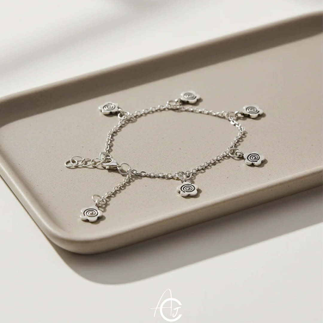 Floral Bracelet : Handmade
