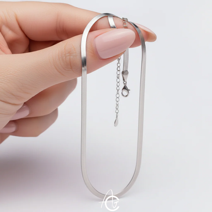 Trendy Fashionista Silver Neckchain