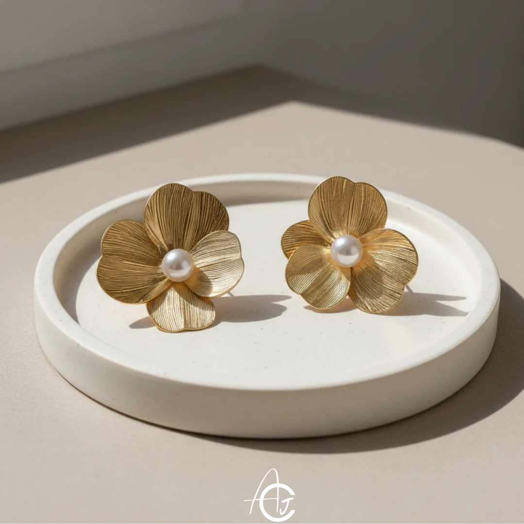 Daisy Gold Earrings