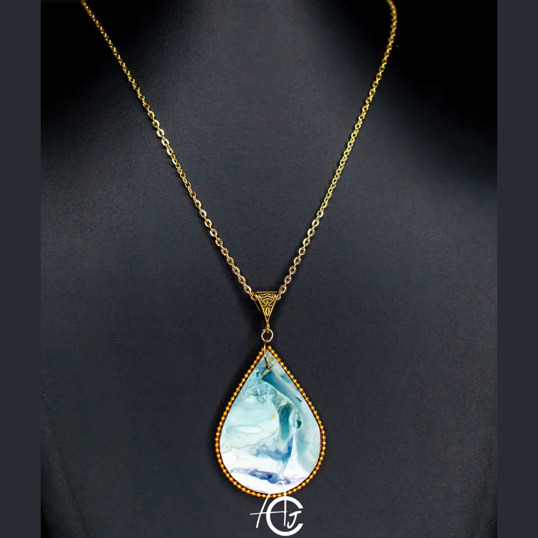 Fluid Necklace : Handmade