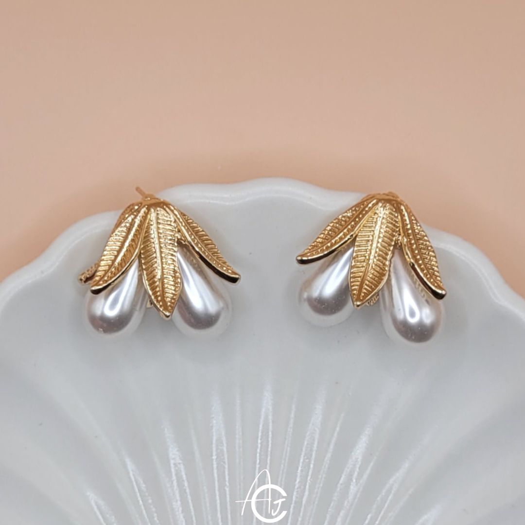 Hanging Pearls Earrings