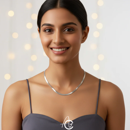 Trendy Fashionista Silver Neckchain