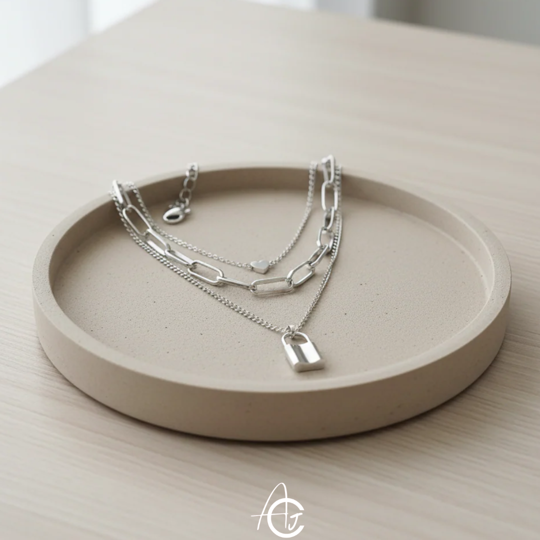 Trendy Fashionista Necklace