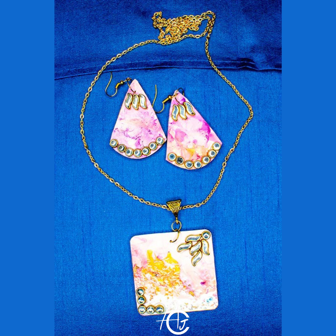 Fluid Necklace Set : Handmade