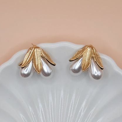 Hanging Pearls Earrings