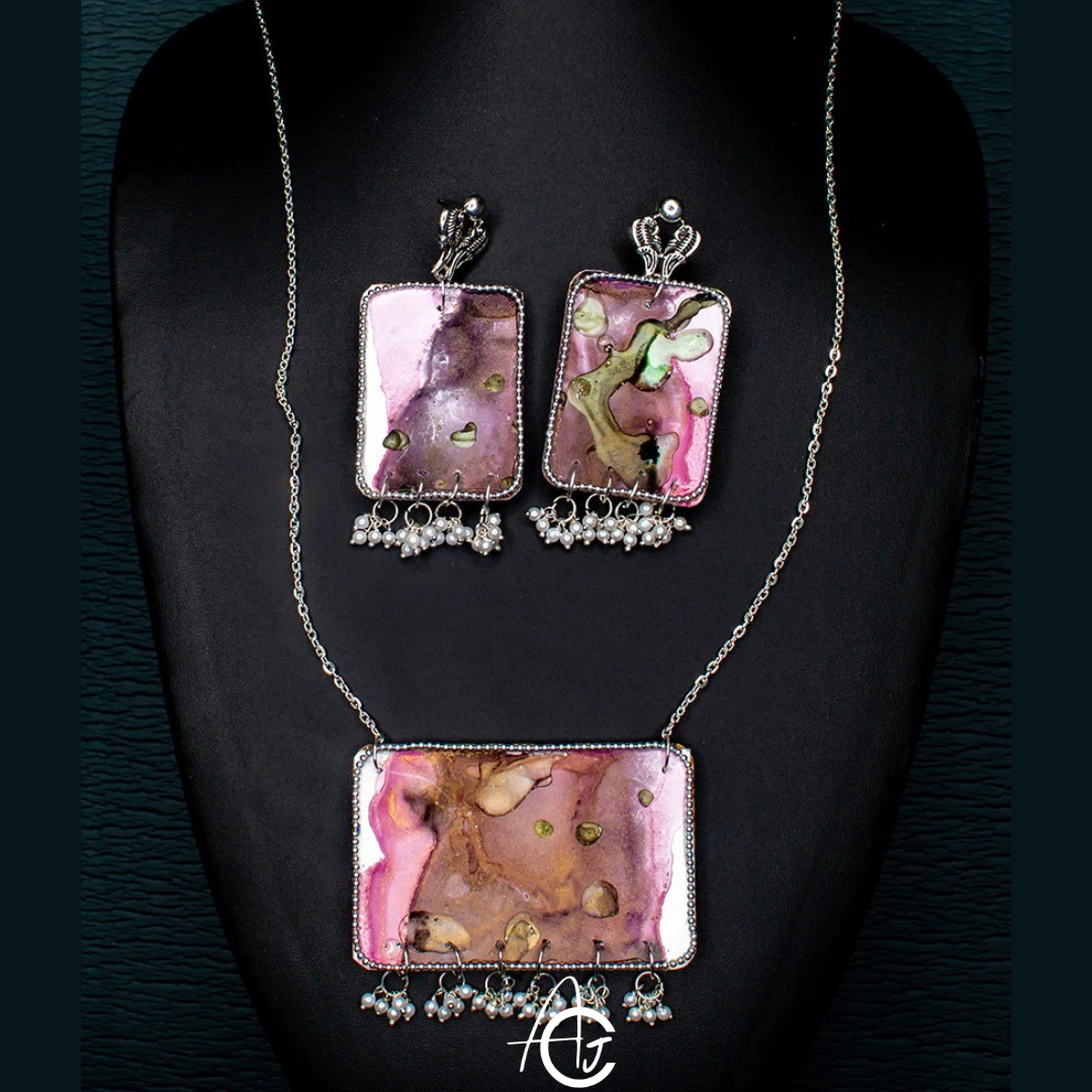 Fluid Necklace Set : Handmade