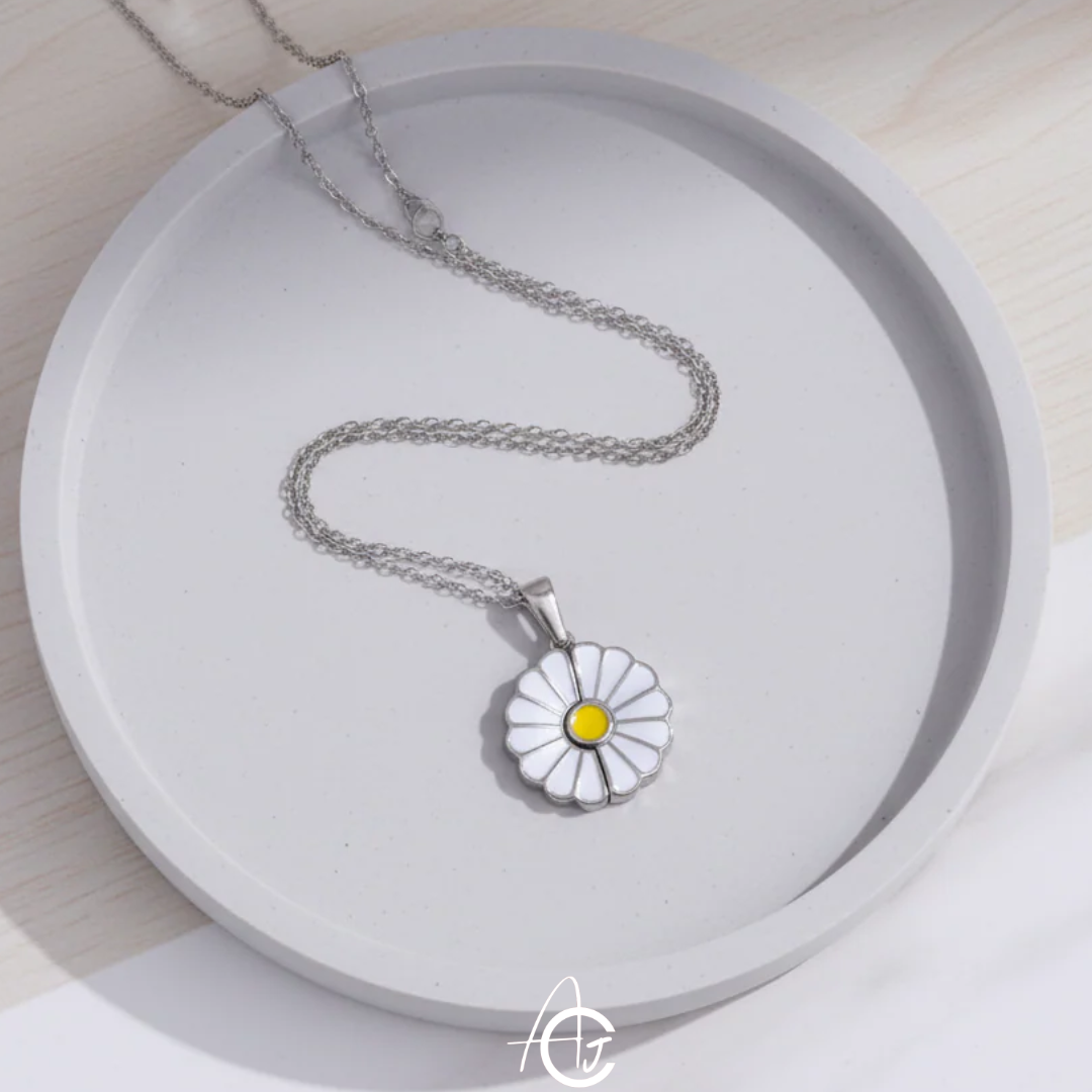 Daisy Necklace