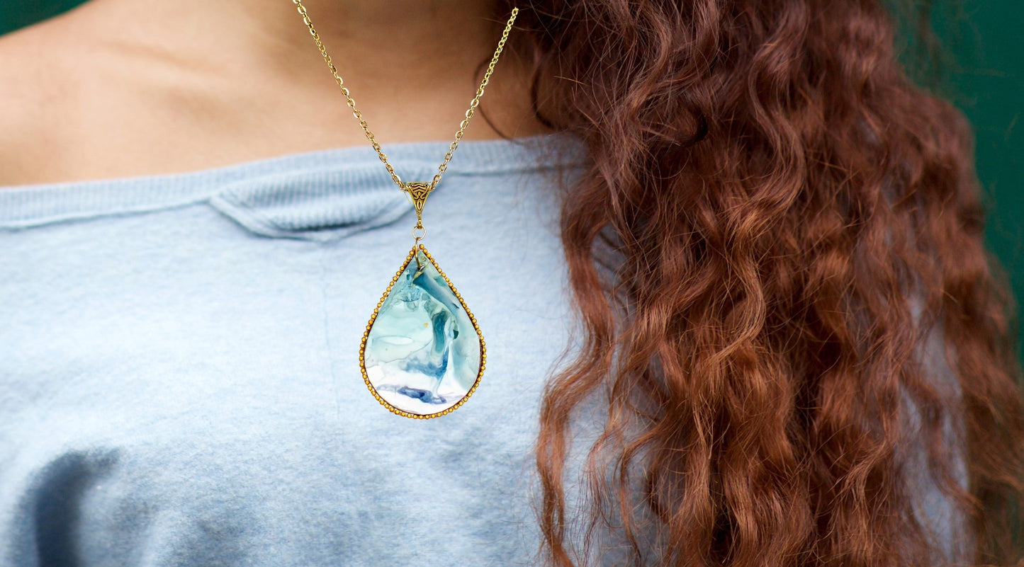Fluid Necklace : Handmade