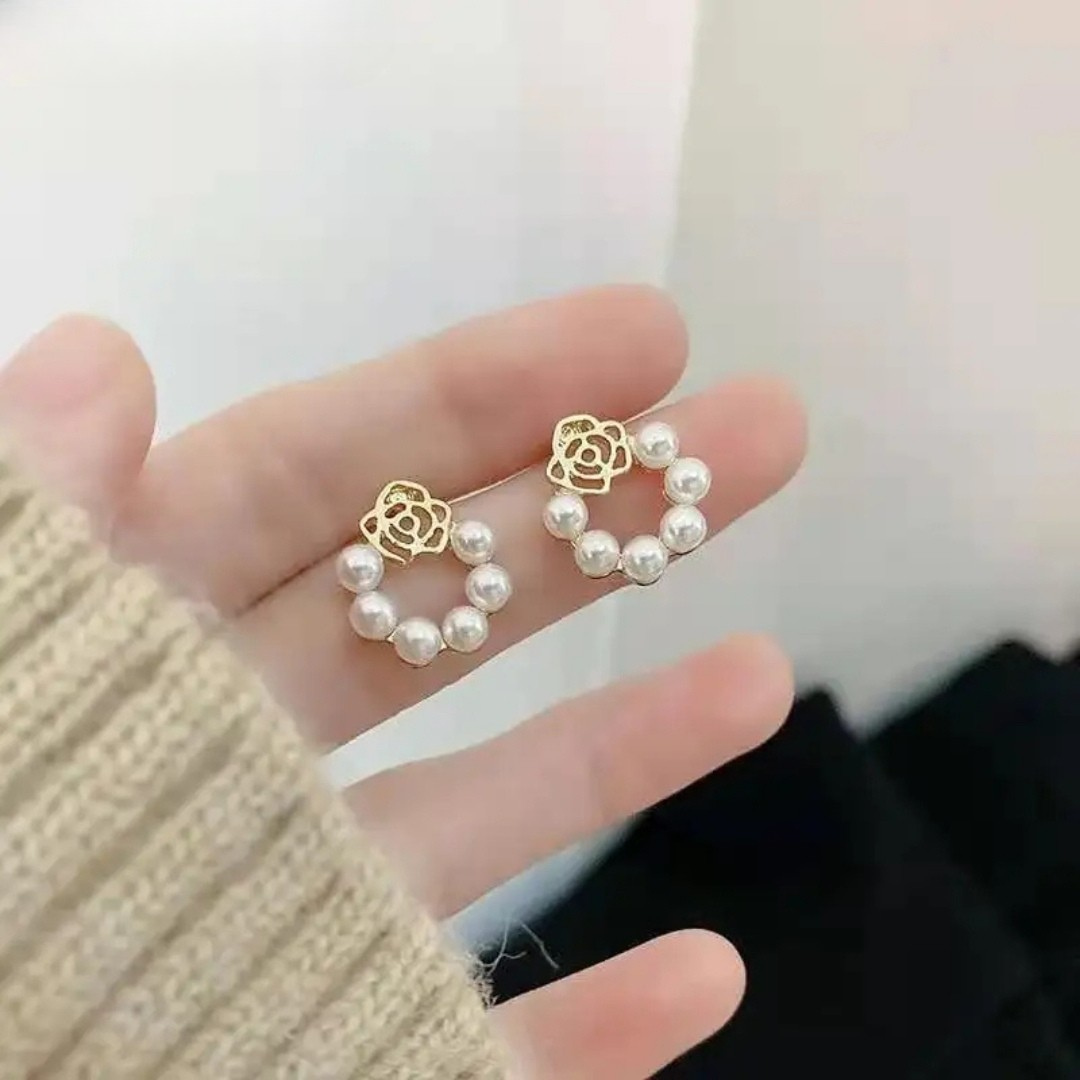 Pearl Flower Earring