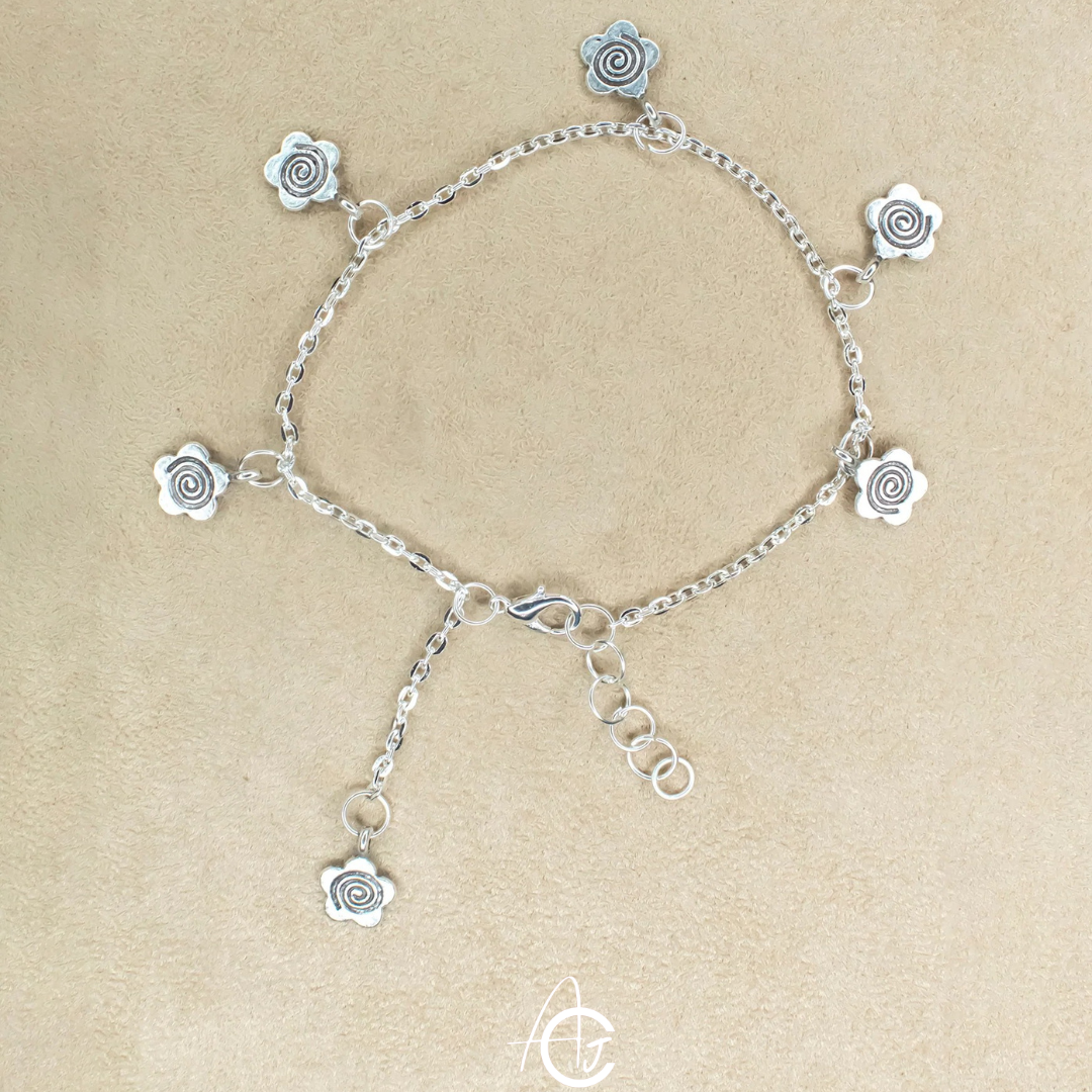 Floral Bracelet : Handmade
