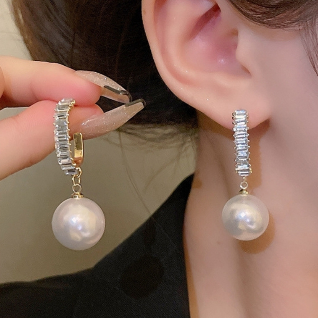 Pretty Pearl Crystal Earrings