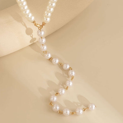 Pearl And Chain Necklace