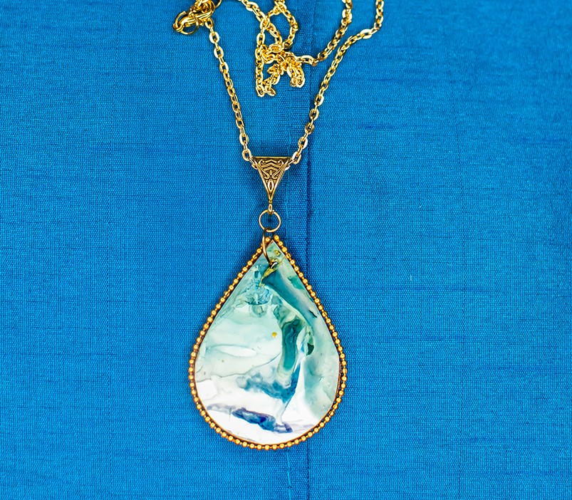 Fluid Necklace : Handmade