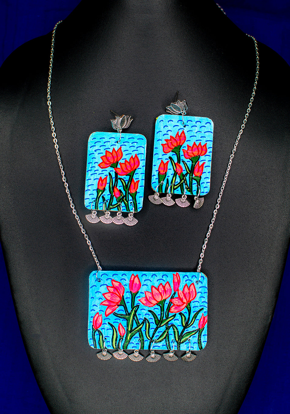 Ambuj Necklace Set, Handpainted : Handmade