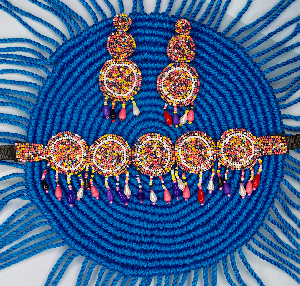 Ratna Embroidered Necklace Set : Handmade