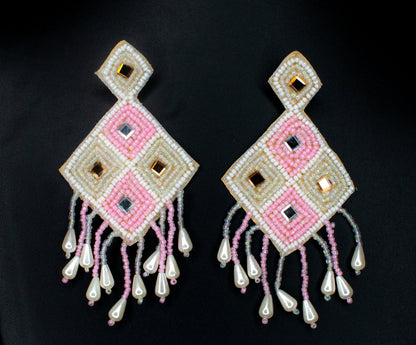 Pari Embroidered Necklace Set : Handmade