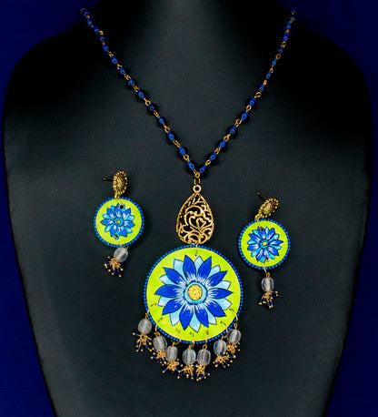 Aarohi Necklace Set, Handpainted : Handmade